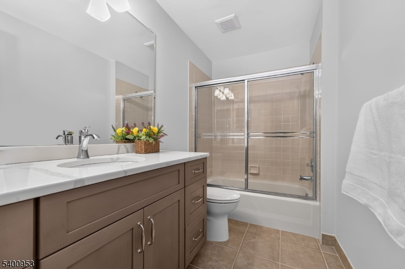 22 Pine Court Bedminster NJ 07921