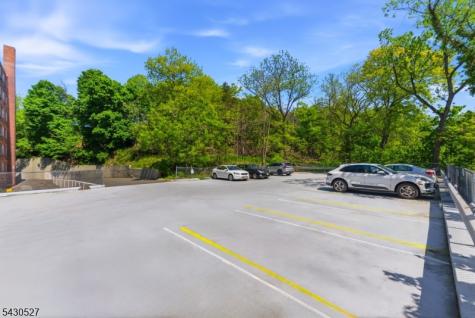 415 Claremont Avenue Montclair NJ 07042