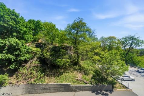 415 Claremont Avenue Montclair NJ 07042