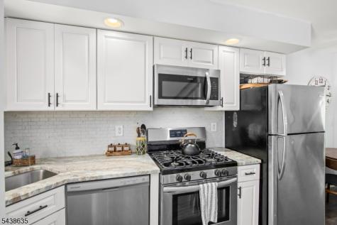 118 Brook Drive Hackettstown NJ 07840