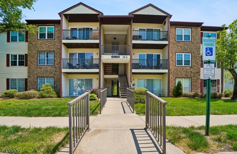 223 Robertson Way Lincoln Park NJ 07035