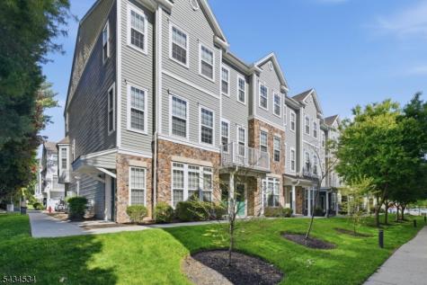 13 Dahlia Lane Garfield NJ 07646
