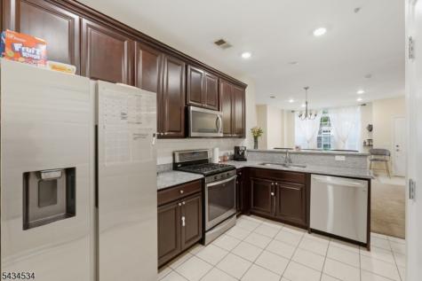 13 Dahlia Lane Garfield NJ 07646