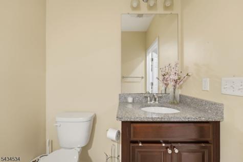 13 Dahlia Lane Garfield NJ 07646