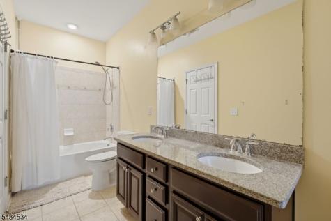 13 Dahlia Lane Garfield NJ 07646