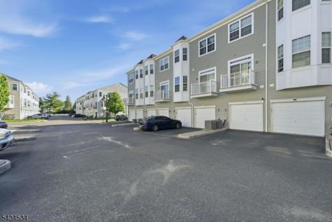 13 Dahlia Lane Garfield NJ 07646