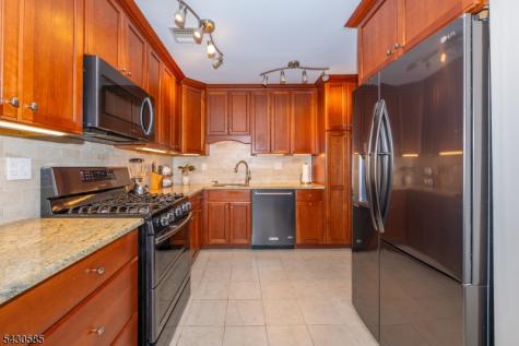 146 Whisper Way East Roxbury NJ 07852