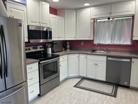 14249 Dell Place Stanhope NJ 07874