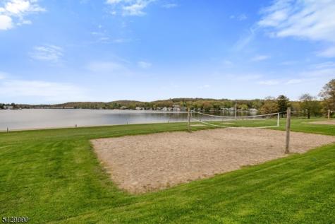 35 Maple Lane Mount Arlington NJ 07856
