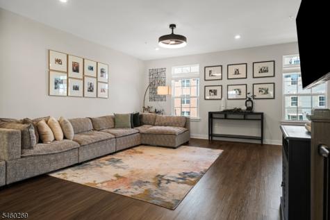 3 Midland Aberdeen NJ 07721