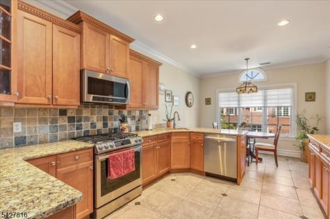 29 Schmidt Circle Watchung NJ 07069