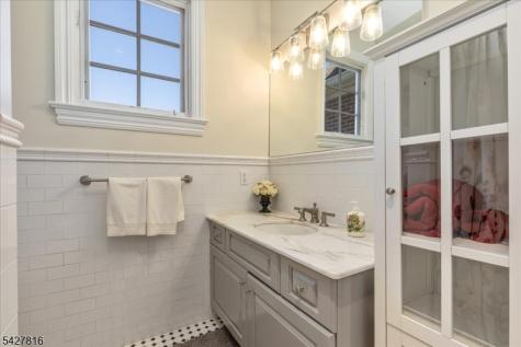 29 Schmidt Circle Watchung NJ 07069