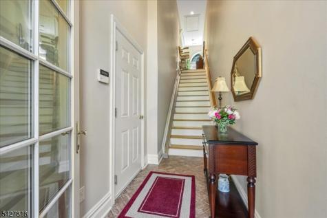 29 Schmidt Circle Watchung NJ 07069