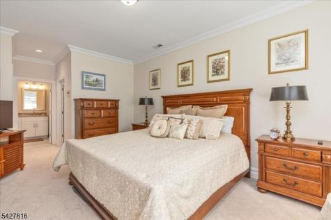 29 Schmidt Circle Watchung NJ 07069