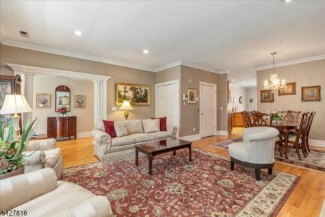 29 Schmidt Circle Watchung NJ 07069