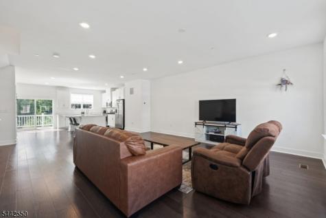 6 Coogan Court Morris Plains NJ 07950