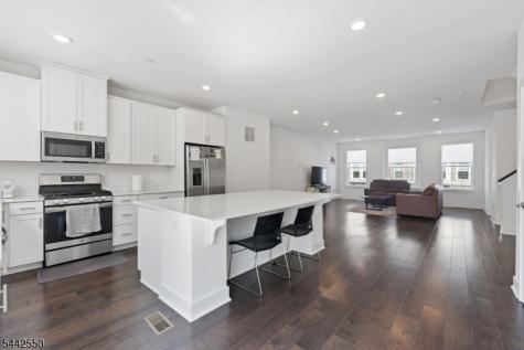 6 Coogan Court Morris Plains NJ 07950