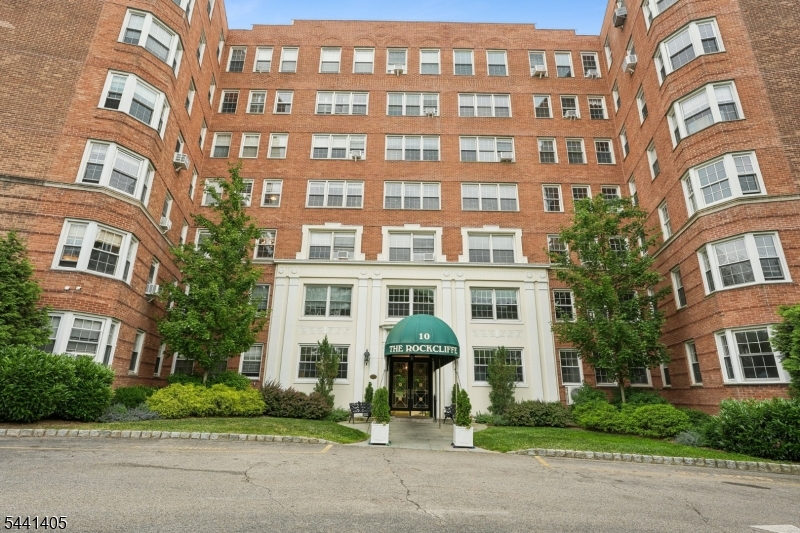10 Crestmont Road Montclair NJ 07042
