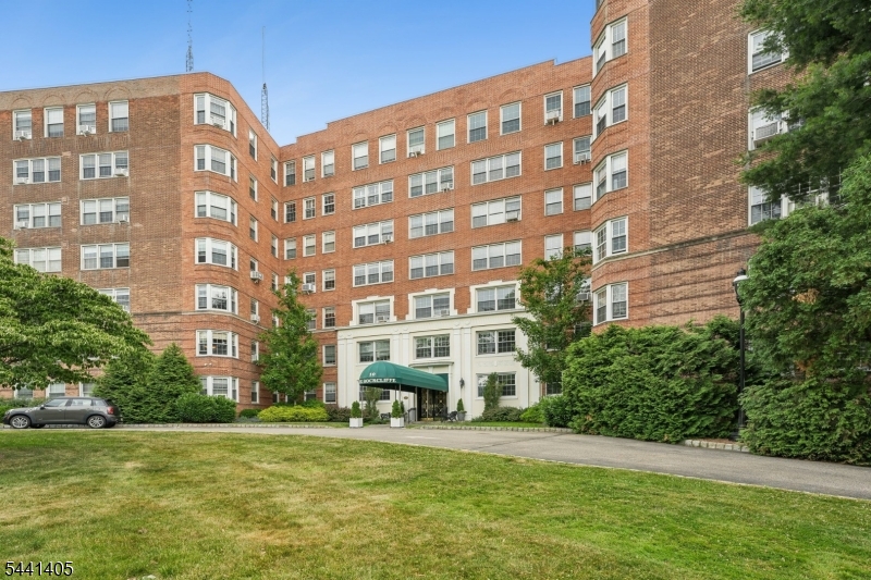 10 Crestmont Road Montclair NJ 07042