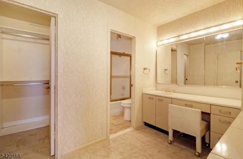2 Claridge Drive 1le Verona NJ 07044