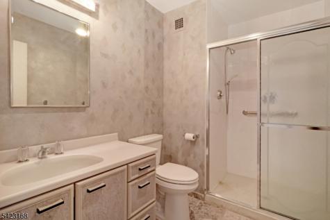2 Claridge Drive 1le Verona NJ 07044