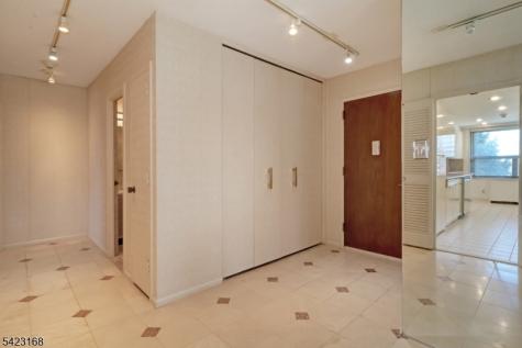 2 Claridge Drive 1le Verona NJ 07044
