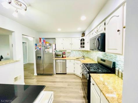 94 Edgefield Drive Parsippany-troy Hills NJ 07950