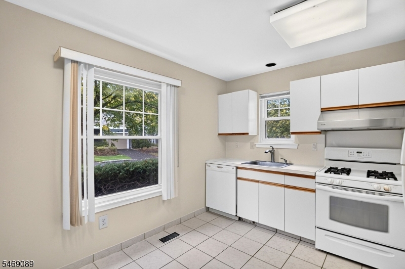 97 Bonney Court Bridgewater NJ 08807