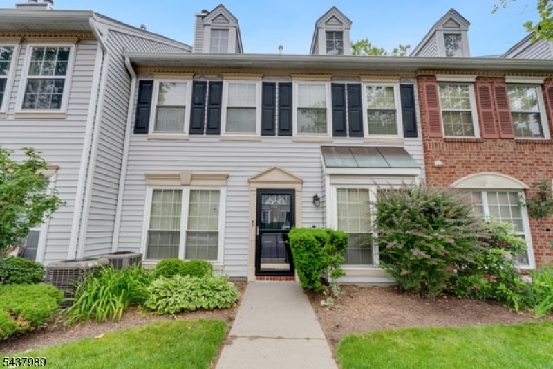 23 Boston Court Newark NJ 07103