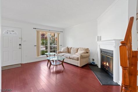 23 Boston Court Newark NJ 07103