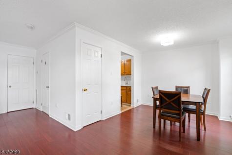 23 Boston Court Newark NJ 07103