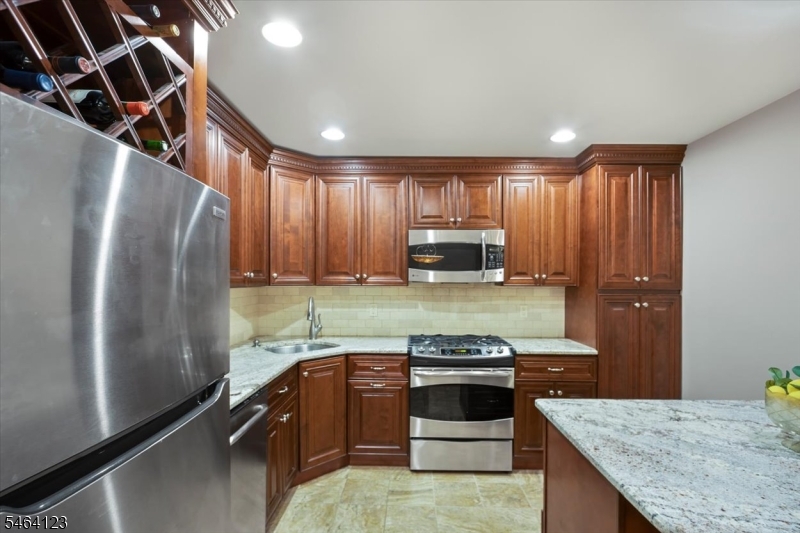 62 Falls Bridge Drive Totowa NJ 07512