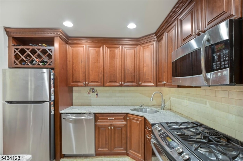 62 Falls Bridge Drive Totowa NJ 07512