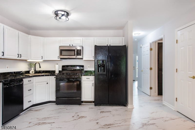 16 Cotton Court Hardyston NJ 07419