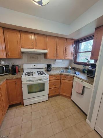 63 Rome Street Newark NJ 07105