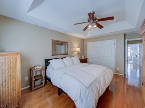 10 Cypress Court Clinton NJ 08809
