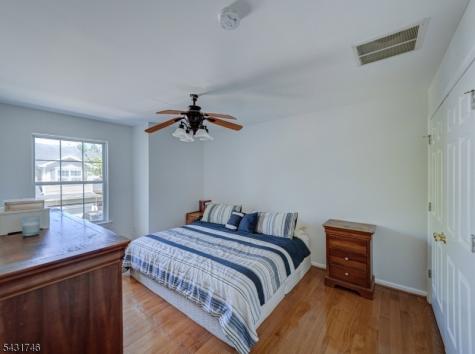 10 Cypress Court Clinton NJ 08809