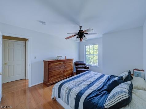 10 Cypress Court Clinton NJ 08809