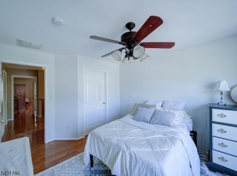 10 Cypress Court Clinton NJ 08809