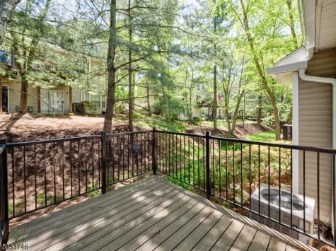 10 Cypress Court Clinton NJ 08809