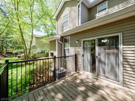 10 Cypress Court Clinton NJ 08809