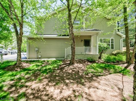 10 Cypress Court Clinton NJ 08809