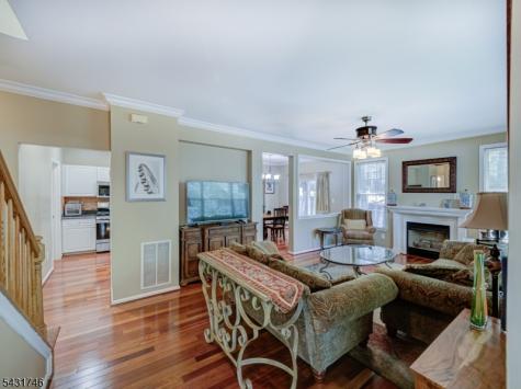 10 Cypress Court Clinton NJ 08809