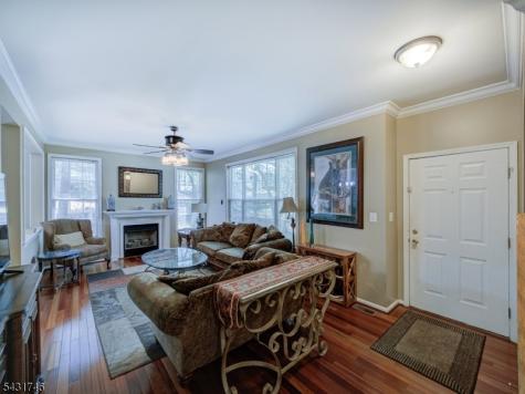 10 Cypress Court Clinton NJ 08809