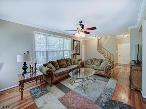 10 Cypress Court Clinton NJ 08809