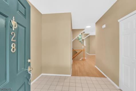 28 Kensington Drive Randolph NJ 07869