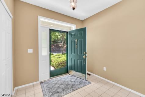 28 Kensington Drive Randolph NJ 07869