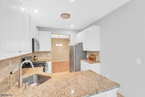 28 Kensington Drive Randolph NJ 07869