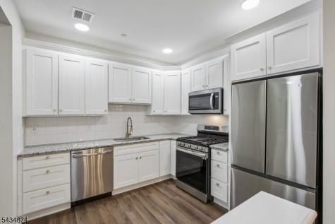 144 Barrister Drive Butler NJ 07405