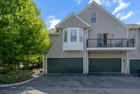 26 Heatherwood Lane Bedminster NJ 07921